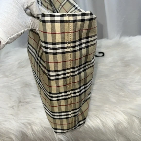 Burberry Totes Bag - Picture 3 of 10